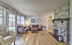 Quiet 1955 Home With Patio And Fire Pit In Boise!